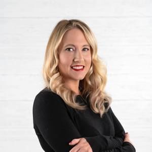 Meet your Posher, Angie